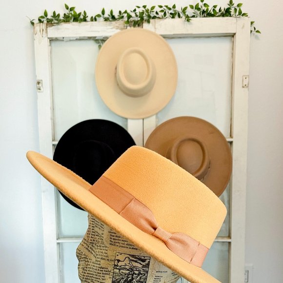 CAMEL Felt Boater Hat - Picture 2 of 4
